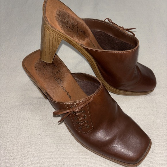 No Boundaries Shoes - Vintage No Boundaries Brown Leather Heeled Clogs Coastal Cowgirl Boho Y2K Sz 8.5